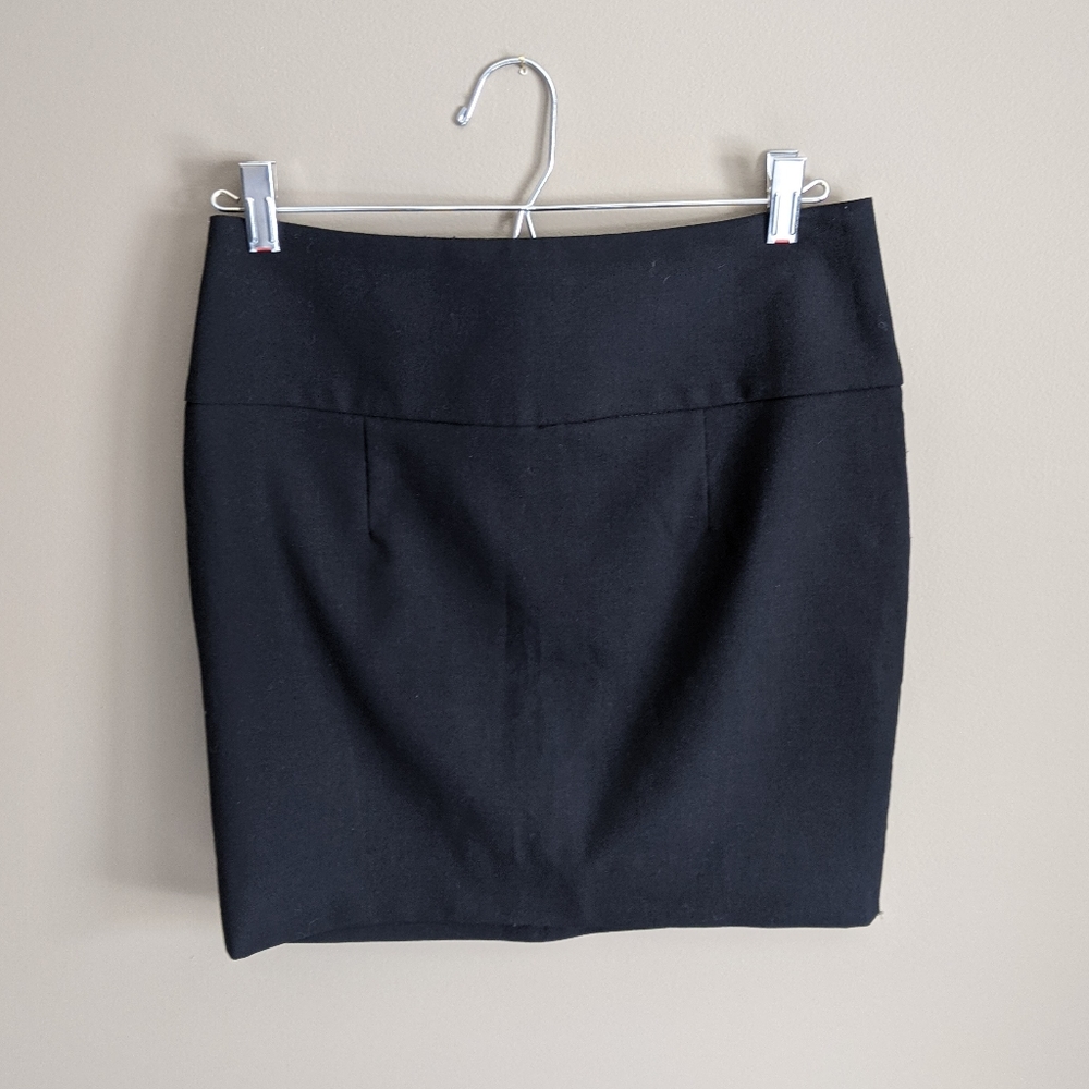 Zara | black mini skirt